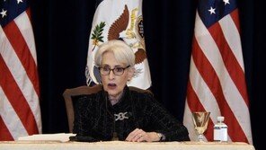 美 “中 미래, 푸틴 아닌 美·세계와…시진핑 선택 지켜본다”