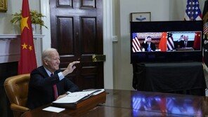 바이든·시진핑 110분 통화…언론·당국자發 신경전도