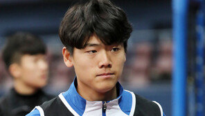 피츠버그 배지환, MLB 시범경기 개막전 교체 출전…2타수 무안타