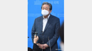 김무성 “‘윤핵관’ 권성동·장제원, 인수위 끝나면 물러나야”