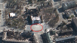 바이든, 시진핑에 통첩 “러 지원땐 전세계적 후과 직면할 것”