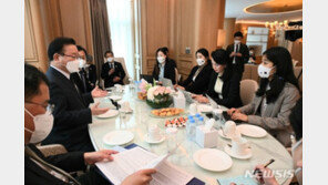 김 총리 “尹인수위 측과 만날 것…들쑤시듯 하지 말고 협의”