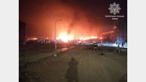 러, 키이우 도심 쇼핑센터에 포격…사망 6명으로 늘어