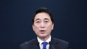 靑 “대통령 임기 종료 1초 후에 靑위기관리시스템 쓸 수 있냐”