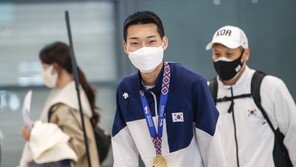 금의환향한 ‘세계챔피언’ 우상혁 “파리올림픽 금메달 도전”