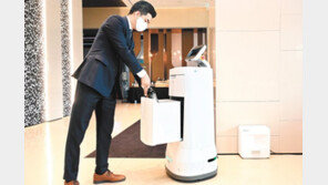 LG 클로이 서브봇 “룸서비스 배달합니다”