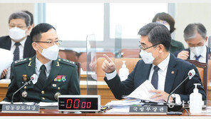 與 “안보공백” 野 “발목잡기”… 국방위서 ‘집무실 이전’ 충돌