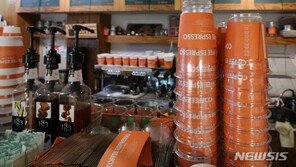 1회용컵 보증금에 자영업자들 뿔났다, 이유 들어보니…