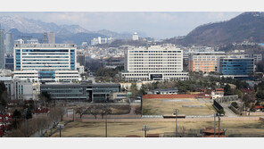 軍대장 출신 64명 “집무실 이전, 일시적 불편 있어도 안보공백 없다”