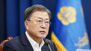 文 “靑회동, 다른사람 말 듣지 말고 尹이 직접 판단해야”