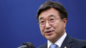 윤호중 “靑 이전, 국방부만 아니면 어디로 옮기든 협력 의향 있어”