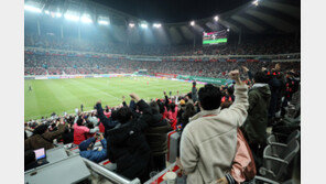 아자디 부럽지 않던 6만4375명의 붉은 물결…벅차오른 상암벌