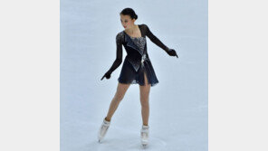 러 침공 게시물에 ‘좋아요’ 누른 우크라 피겨선수 ‘대표팀 제명’