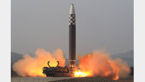 美, 北 ICBM발사 확인 1시간만에 추가제재…中-러도 저격