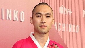 ‘파친코’ 출연배우, 女노인 성희롱 게시물 논란 