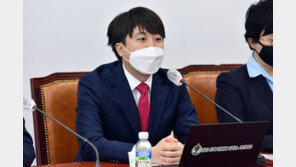 이준석 “홍남기, 대한민국 부총리라는 생각으로 50조 추경 협조해야”