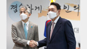 尹, 주한 일본 대사 접견… “한일관계 개선 시급”