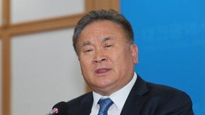 이상민 “이준석, 못된 송아지 엉덩이에서 뿔난다더니…”