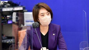 고민정 “이준석, SNS 자판 칠 때 아냐…국민에 귀 기울여야”