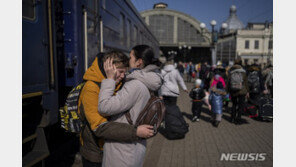 구금일까, 대피일까…러시아行 우크라인 수천명 행방은