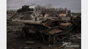 “남편 총살 후 아들 앞에서 집단 성폭행”…우크라 여성, 러軍 만행 폭로