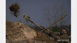 美국방부 “러, 키이우 주변 병력 20% 재배치…동부에 용병 투입”