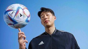 카타르월드컵 공인구 ‘알 릴라’ 공개…손흥민, 모델로 등장