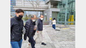 동네 지인 흉기 살해 60대 “순간적으로 그런 것…유족에 미안”