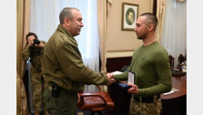 “러, 민간인 포로 굶기고 구타, 화장실도 안보내”…생환 우크라 병사 증언