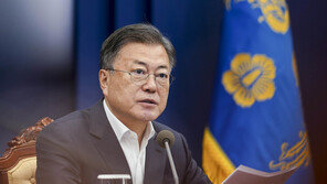 文대통령, 수출 ‘역대 최고치’에 “우리 경제 놀라운 저력”