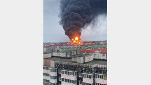 “우크라, 러시아 본토 첫 공격…석유저장창고 폭파”