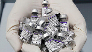 유효기간 만료로…4차 접종용 화이자 백신, 절반 폐기