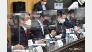 거리두기 해제는 유예했지만…인수위와 보조 맞추는 방역당국