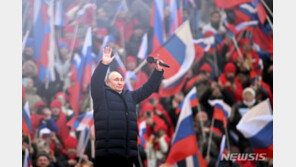 “푸틴 플랜B 목표는 5월초…내달 9일 승전 자축 원할 것”