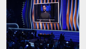 우크라 대통령, 그래미서 호소…“음악 아닌 적막만 흘러”