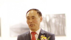 소나무 사진작가 김규종씨, 파리 루브르 박물관 작품 전시[청계천 옆 사진관]