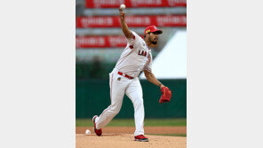 투구 수 줄고 탈삼진 늘고…개막부터 드러난 S존 효과