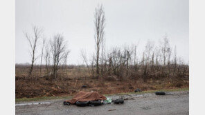 “콘돔과 가위 먼저 챙겼다”…성폭행 공포에 떠는 우크라 여성들