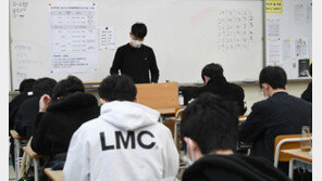 ‘일상회복’ 내비친 당국…학교 방역지침도 푸나