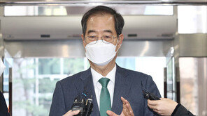 “올드보이” “바지 총리”…민주당, 한덕수 후보자 향해 날선 공세