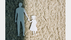 “성범죄 상황극 하자” 택배기사 위장해 초등생 추행한 20대