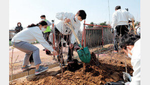 유통업계, 식목일-지구의 날 앞두고 친환경 캠페인