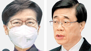 홍콩 캐리 람 후임에 ‘보안법 주도’ 존 리 유력 