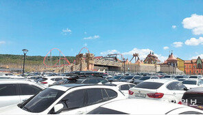 부산 롯데월드의 첫 주말, 교통대란은 피했지만 근본대책 절실