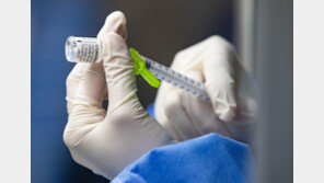 “접종 증명서 팔려고 하루 3번도”…백신 90번 맞은 60대 남성