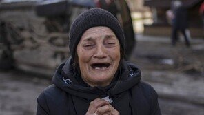 참혹한 민간인 학살, 우크라인들의 절규[청계천 옆 사진관]