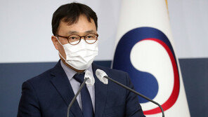 정부, 우크라 민간인 학살 정황에 “심각한 우려… 책임규명 중요”