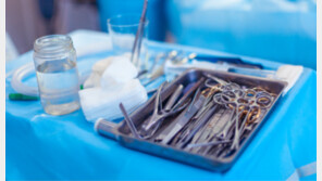 “中 국영병원서 사형수-위구르 주민 산 채로 장기적출”