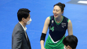 현대건설 양효진과 3년 15억원에 재계약…고예림·이나연·김주하도 잡아