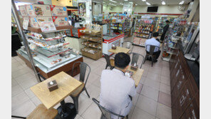 “컵라면 O 치킨 X…식세기 장만해야 하나”…일회용품 규제 ‘대혼란’